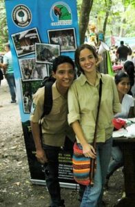 Photograph of young people at Pro-Bosque's eco festival. © Pro-Bosque.