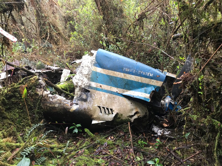 Wreckage of airplane ©Kelsey Huisman