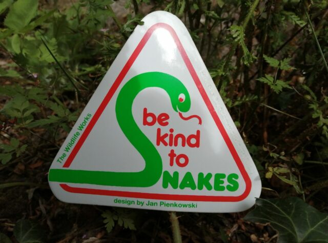 'be kind to snakes' sing, designed by Jan Pienkowski.