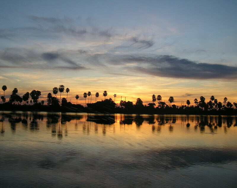 A view of the Cahco-pantanl at sunset by Saul Arias