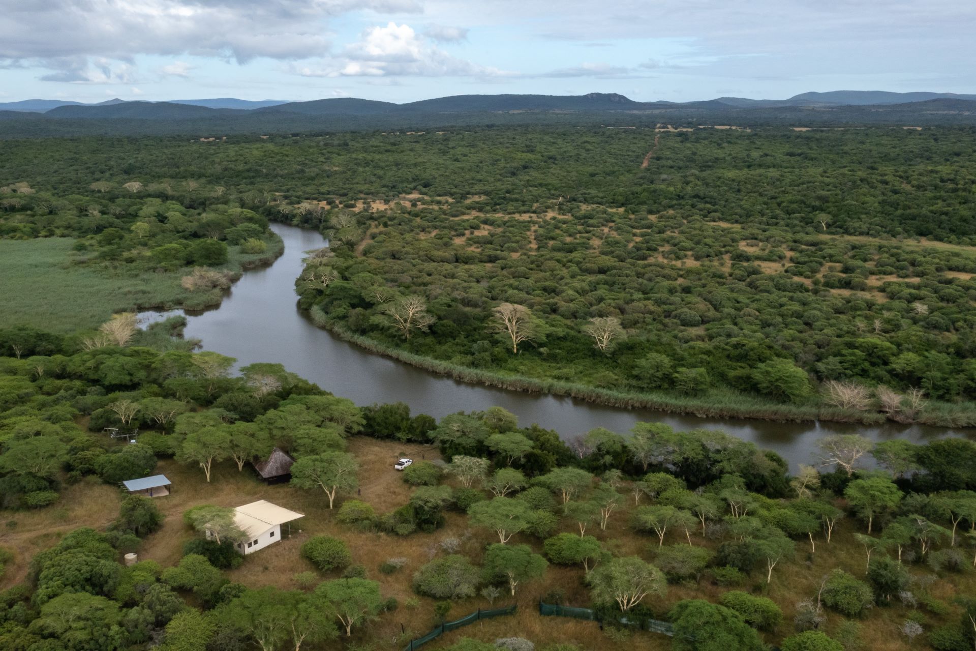 A photographe of the landscapes around the Greater Ukuwele Nature Reserve showing Sisonke Farm_Photographed by Chantelle Melzer